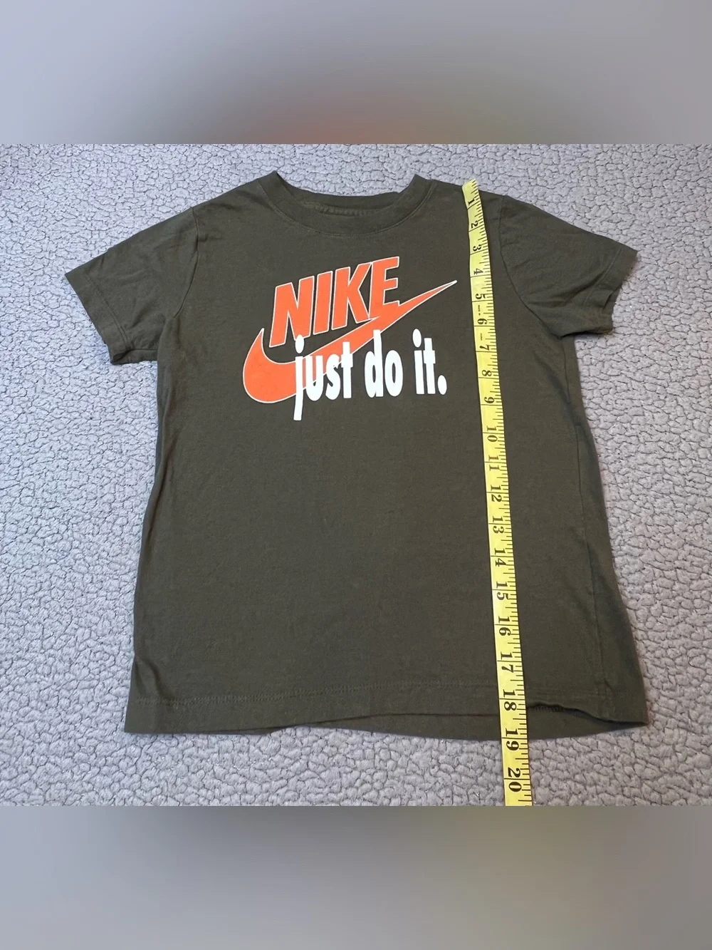 Nike Just Do It Short‎ Sleeve Olive Green T Shirt Little Boys Size Small